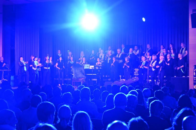 2024-11-10 SingOut meets Rock Classics (99)